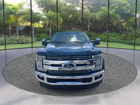 Used 2019 Ford F450 Lariat w/ Lariat Ultimate Package AWD/4WD image 2