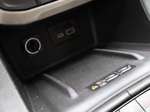 Used 2023 GMC Acadia Denali FWD image 28