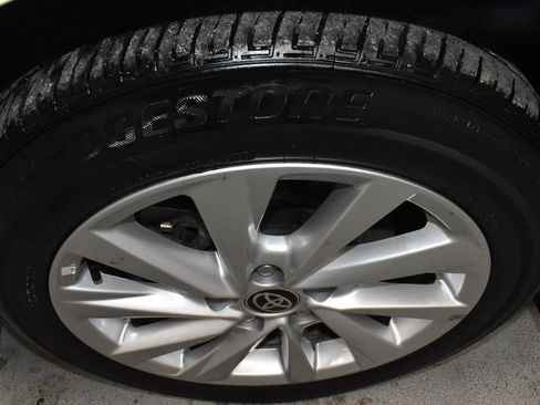 Used 2024 Toyota Camry LE image 9