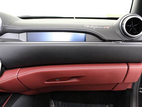 Certified 2022 Ferrari Portofino M RWD image 43