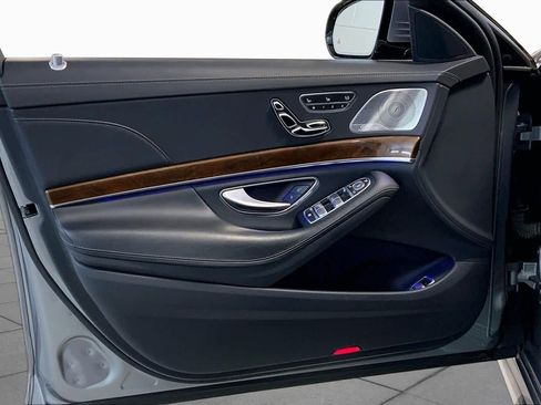Used 2015 Mercedes-Benz S 550 4MATIC Sedan image 21
