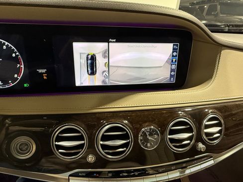 Used 2018 Mercedes-Benz S 560 4MATIC Sedan image 41