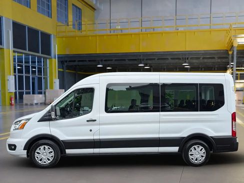 Used 2022 Ford Transit 350 XLT RWD image 4