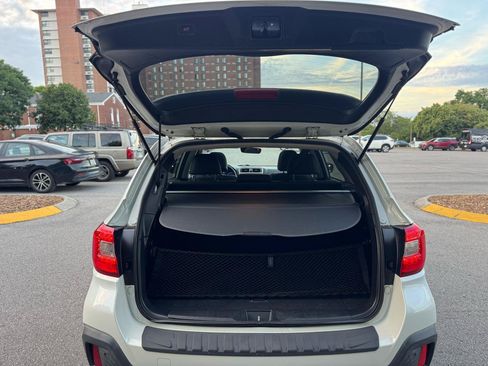 Used 2018 Subaru Outback 2.5i Limited AWD/4WD image 30