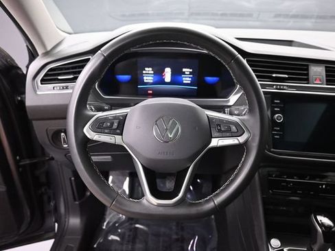 Used 2024 Volkswagen Tiguan SE FWD image 24