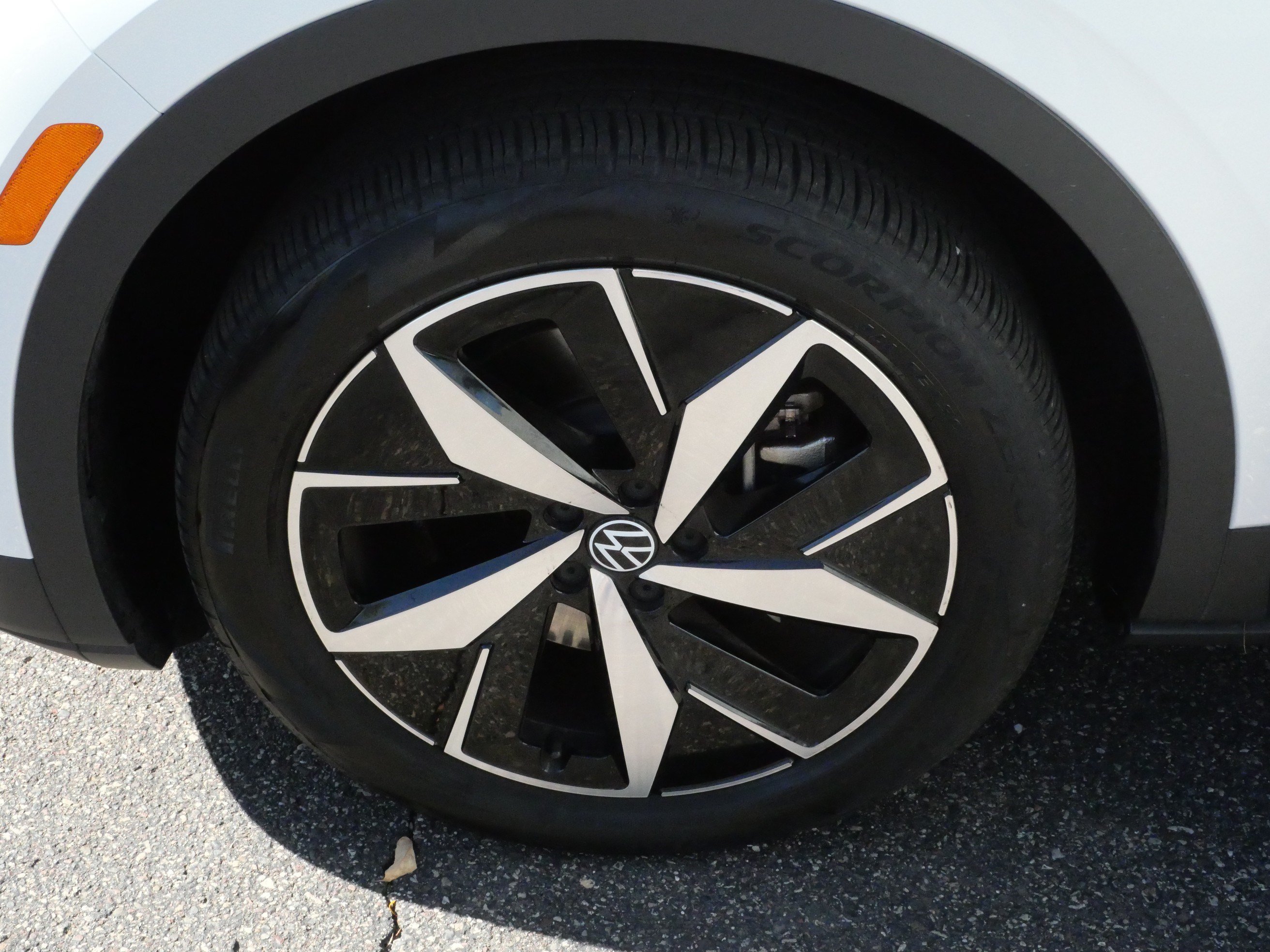 Certified 2025 Volkswagen ID.4 Pro S AWD/4WD image 15