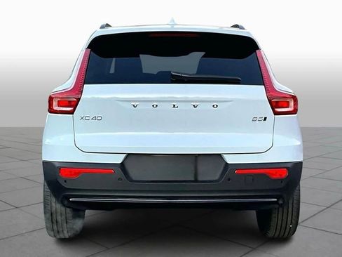 Used 2026 Volvo XC40 B5 Plus w/ Protection Package Premier AWD/4WD image 5