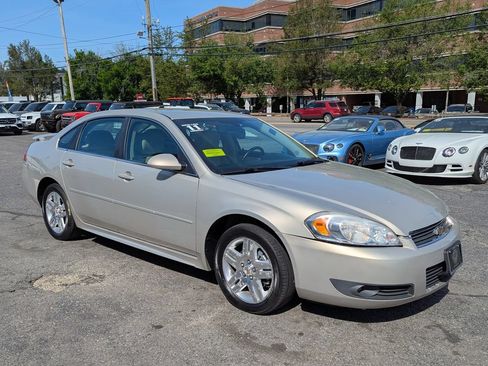 Used 2011 Chevrolet Impala LT w/ Luxury Edition Package FWD image 5