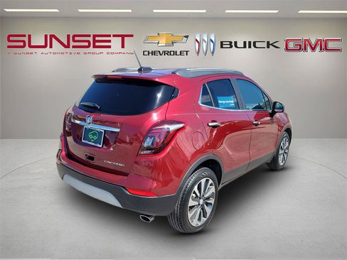 Certified 2022 Buick Encore Preferred w/ Safety Package FWD image 4