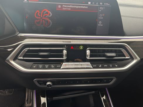 Used 2020 BMW X5 xDrive40i w/ M Sport Package AWD/4WD image 8