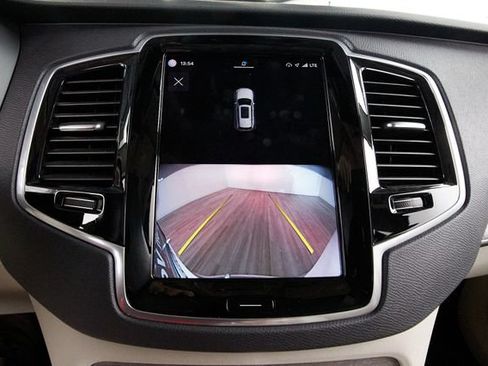 Used 2023 Volvo XC90 B6 Plus w/ Protection Package Premier AWD/4WD image 14