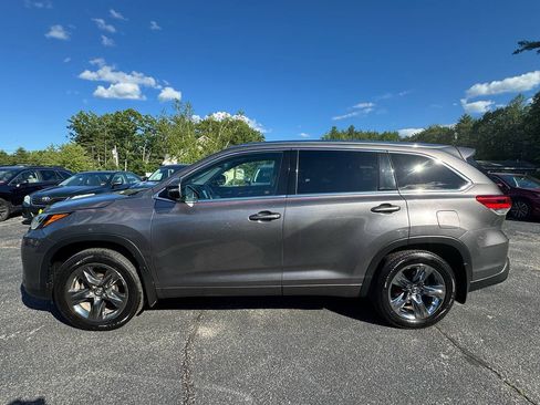 Used 2019 Toyota Highlander Limited Platinum AWD/4WD image 10