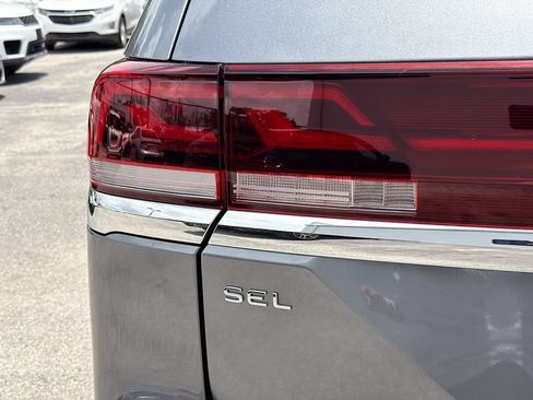 Used 2024 Volkswagen Atlas SEL Premium R-Line AWD/4WD image 11
