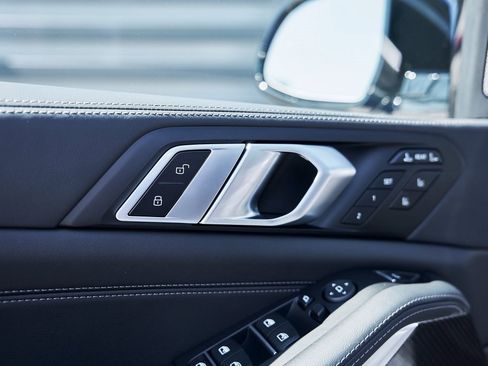 Used 2026 BMW ALPINA XB7 ALPINA XB7 image 38