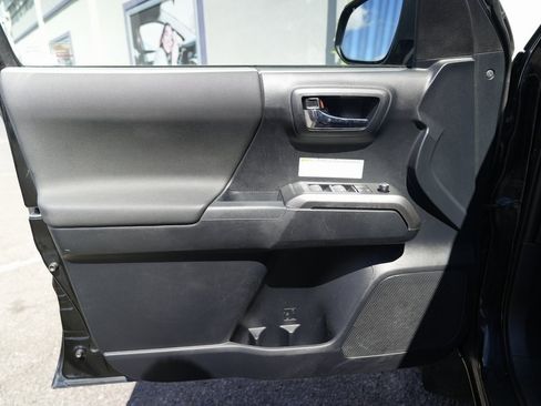 Used 2018 Toyota Tacoma TRD Pro image 25