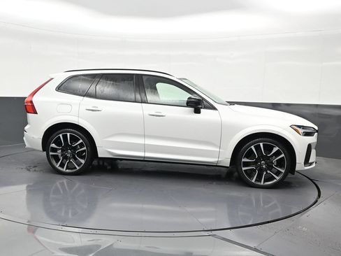 Used 2024 Volvo XC60 B5 Ultimate AWD/4WD image 7