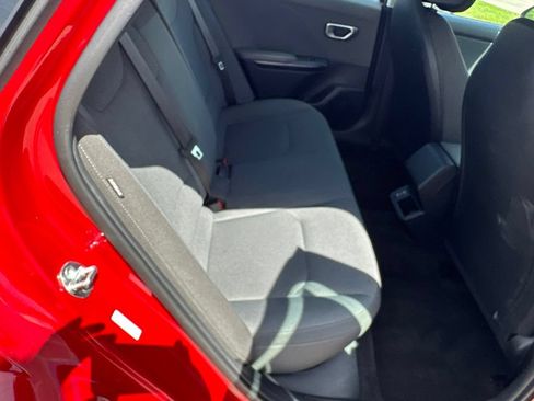 Used 2025 Kia K4 FWD image 29