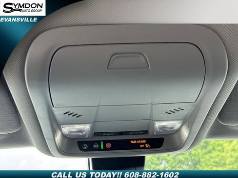 Used 2024 GMC Terrain SLE image 15