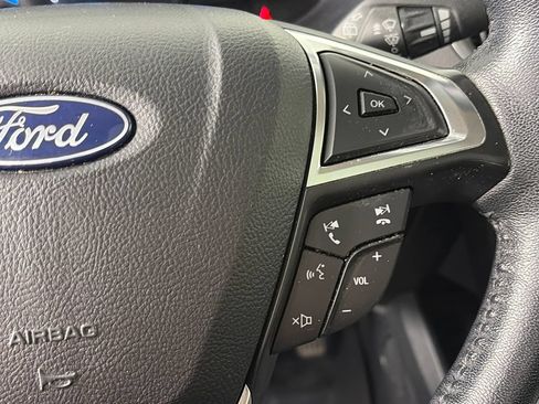 Used 2022 Ford Edge Titanium AWD/4WD image 18