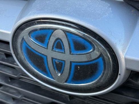 Certified 2019 Toyota RAV4 LE image 8