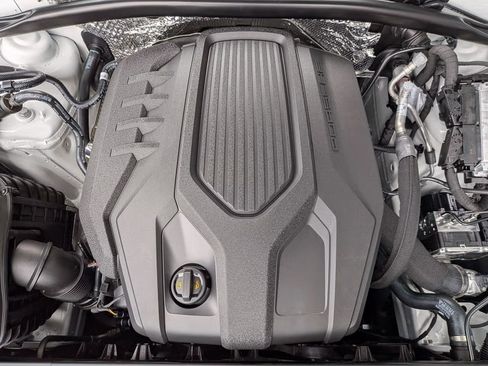 Certified 2026 Porsche Macan AWD/4WD image 26