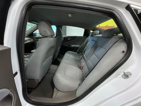 Used 2018 Chevrolet Malibu LS FWD image 20