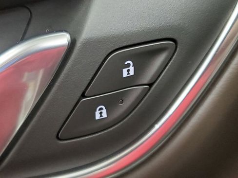 Used 2024 Chevrolet Tahoe LT w/ Luxury Package image 27