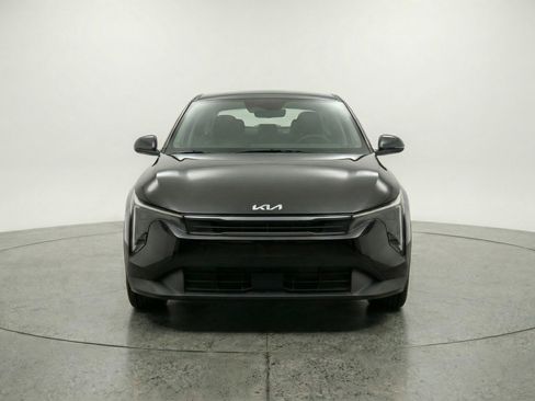 Used 2025 Kia K4 LXS image 2