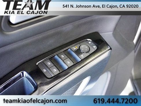Used 2024 Nissan Pathfinder SL FWD image 27