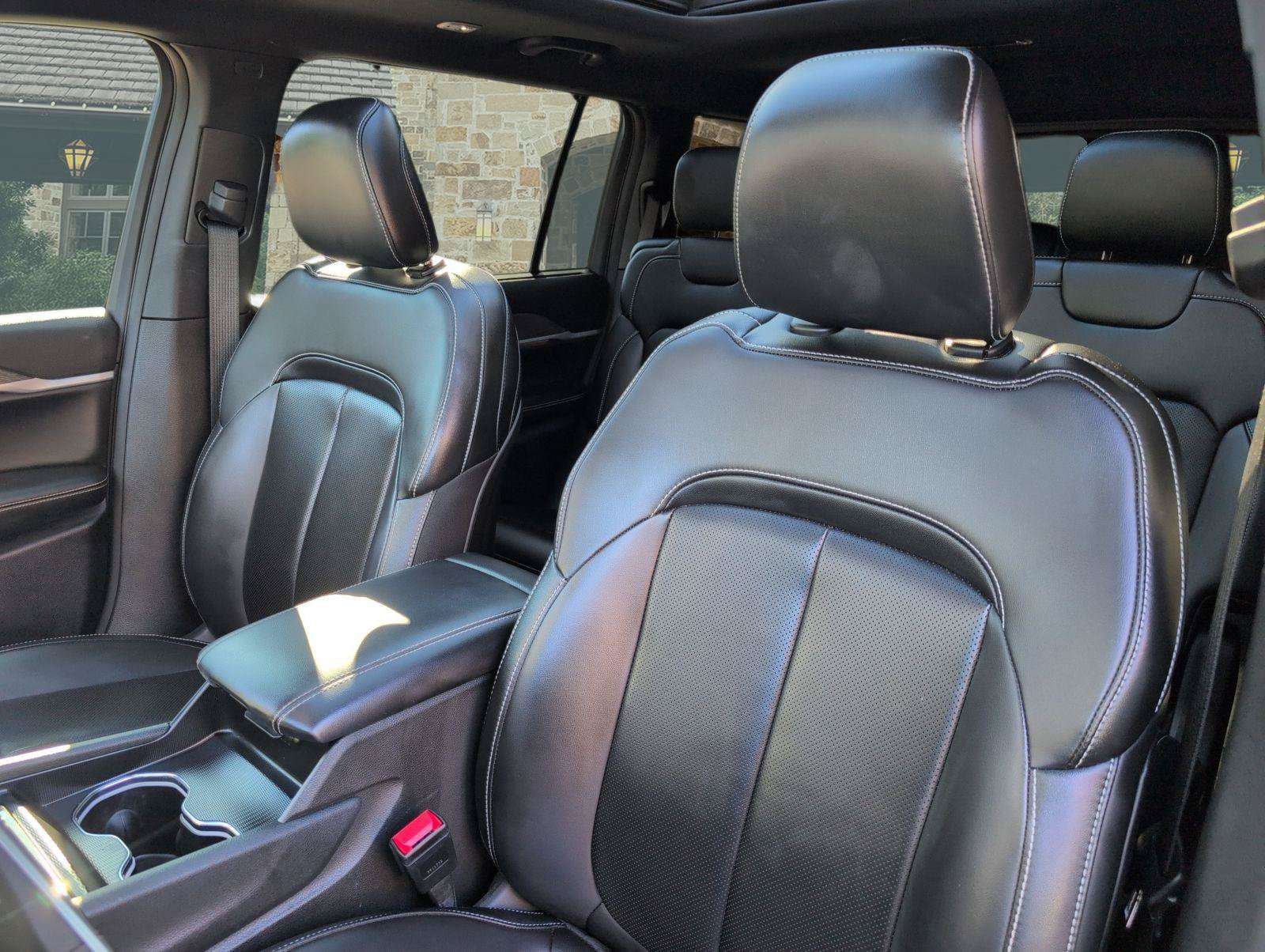 Used 2025 Jeep Grand Cherokee L Limited w/ Luxury Tech Group II AWD/4WD image 5