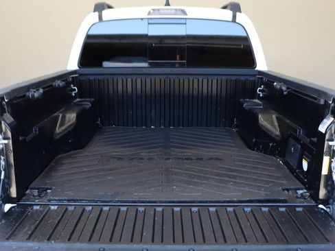 Used 2021 Toyota Tacoma TRD Pro AWD/4WD image 10