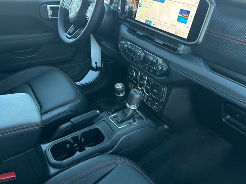 New 2026 Jeep Wrangler Unlimited Rubicon AWD/4WD image 14