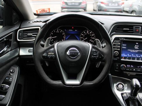 Used 2016 Nissan Maxima SR w/ Interior Lighting Package image 35