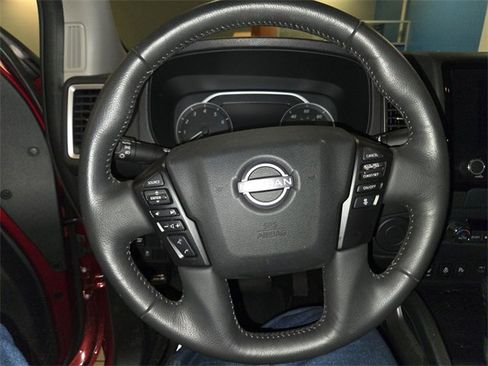 Used 2024 Nissan Frontier SV w/ SV Convenience Package image 14