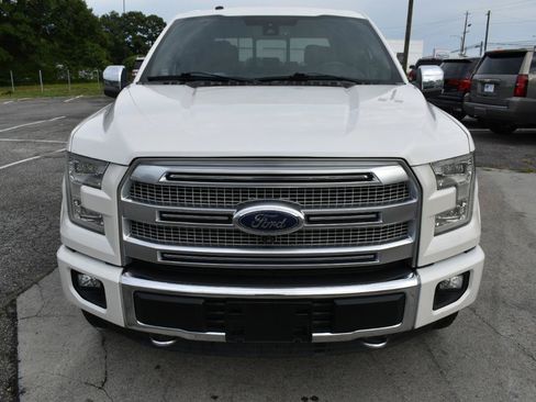 Used 2016 Ford F150 Platinum w/ Equipment Group 701A Luxury AWD/4WD image 3