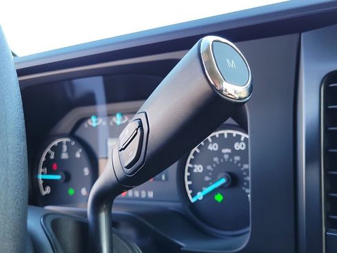 New 2025 Ford F450 XL w/ XL Chrome Package image 28