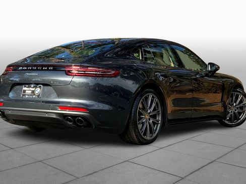 Used 2018 Porsche Panamera RWD image 13