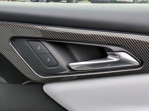New 2026 Chevrolet Traverse High Country FWD image 33