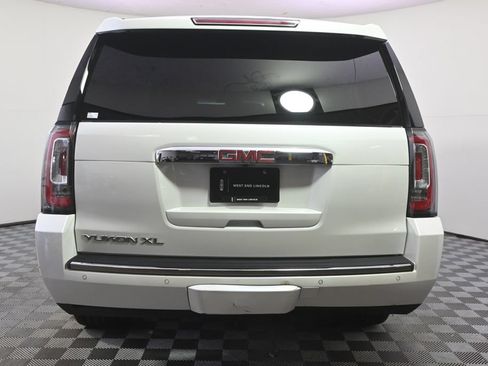 Used 2019 GMC Yukon XL Denali w/ Denali Ultimate Package AWD/4WD image 5