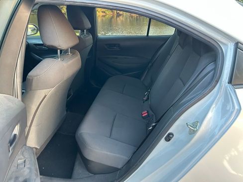 Used 2022 Toyota Corolla LE FWD image 12