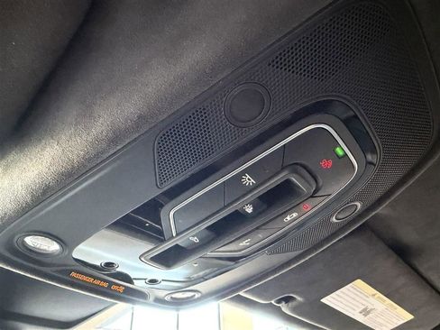 Used 2019 Audi Q8 Prestige image 32