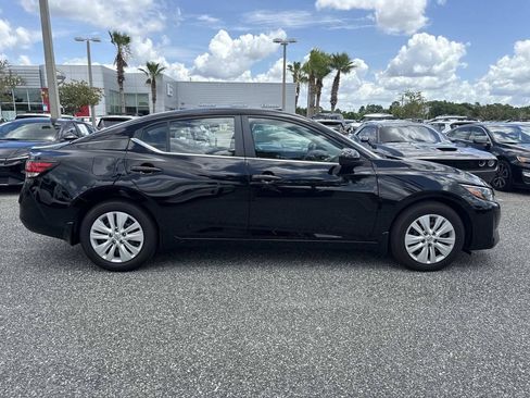 Certified 2025 Nissan Sentra S FWD image 2