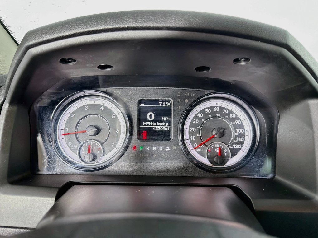 Used 2024 RAM 1500 Classic SLT AWD/4WD image 18