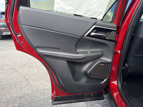 New 2026 Mitsubishi Outlander SE FWD image 11