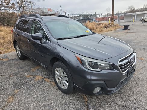 Used 2019 Subaru Outback 2.5i Premium image 1