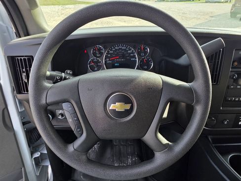 Used 2024 Chevrolet Express 3500 LT w/ LT Preferred Equipment Group image 15
