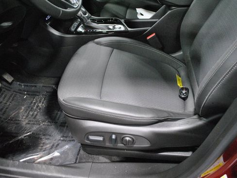 Used 2023 Buick Encore GX Select image 14