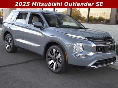 New 2025 Mitsubishi Outlander SE