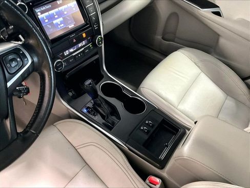 Used 2016 Toyota Camry XLE FWD image 20