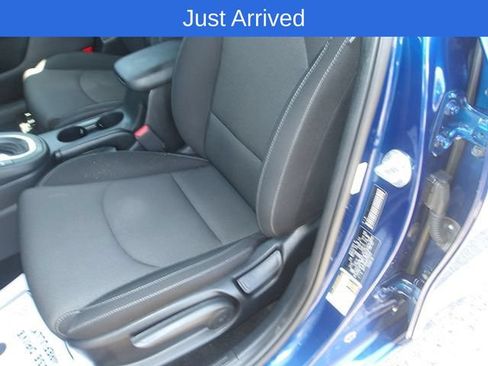 Used 2023 Kia Forte LXS FWD image 12